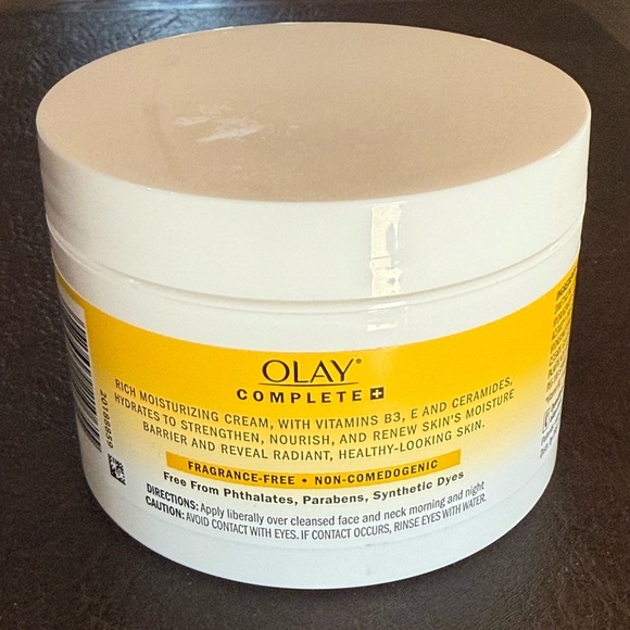 New Olay Complete 3 In 1 Moisturing Cream Fragrance Free 8.5 Oz - Picture 6 of 7